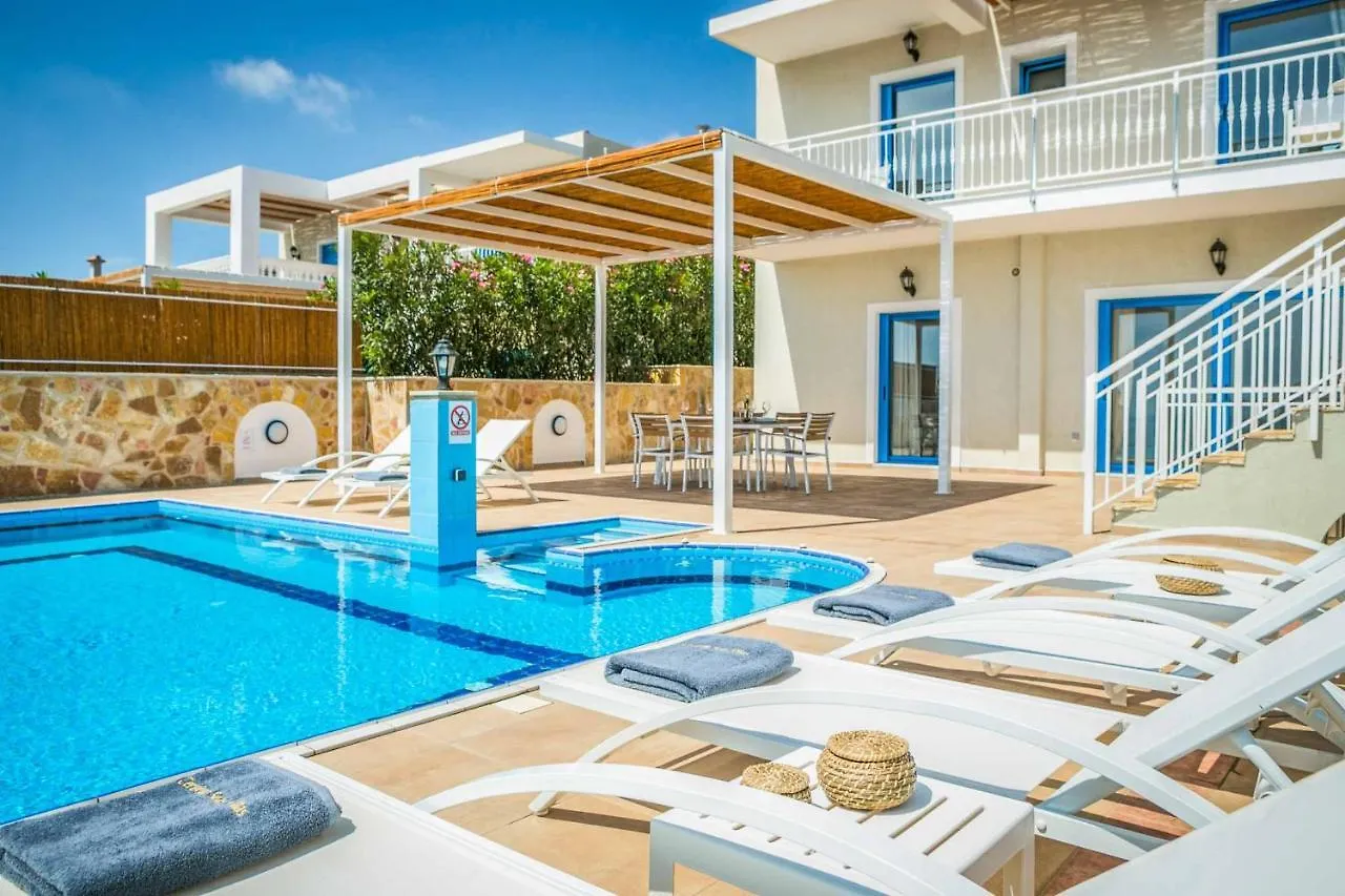 Villa Azure Spathíon