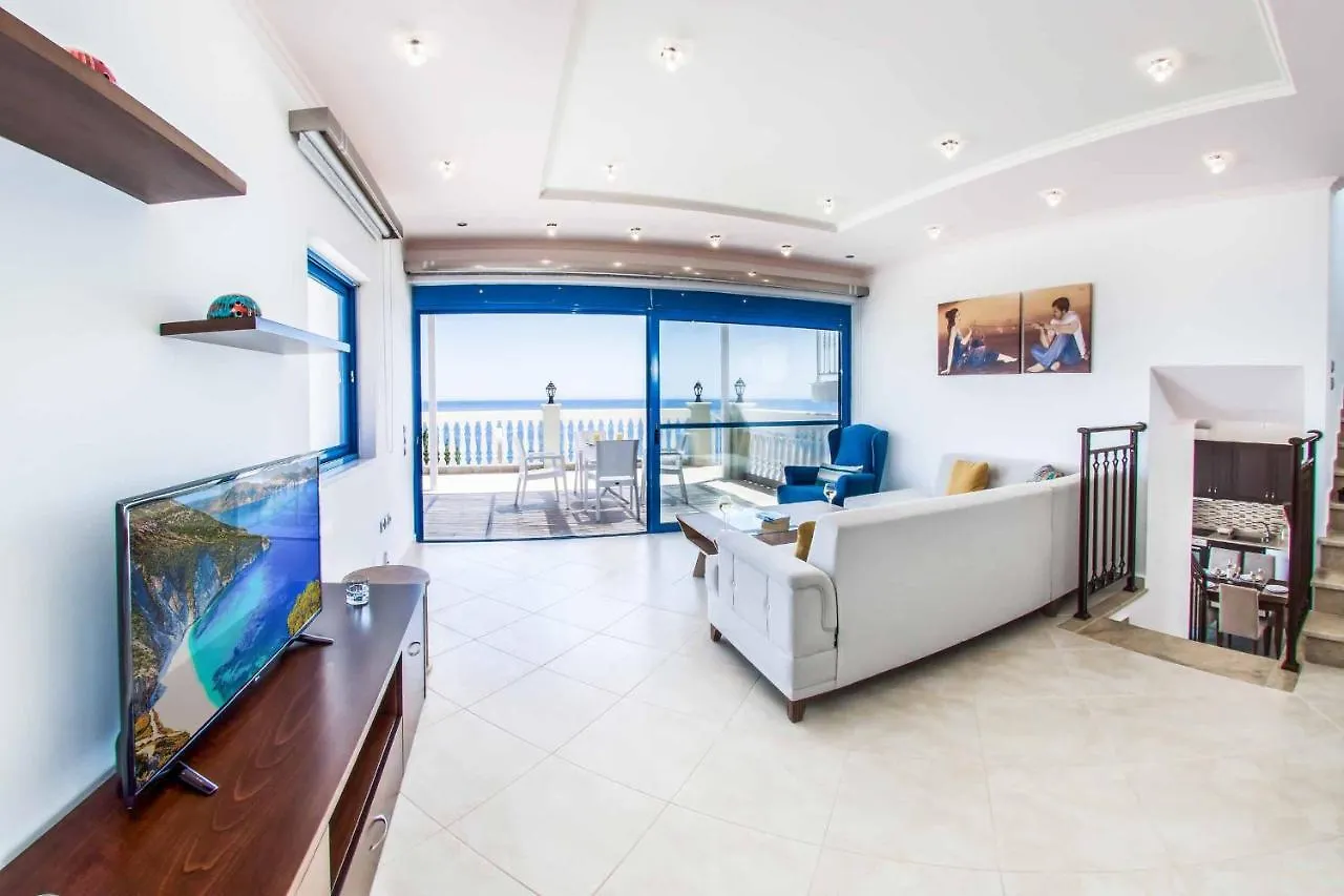Villa Azure Spathíon